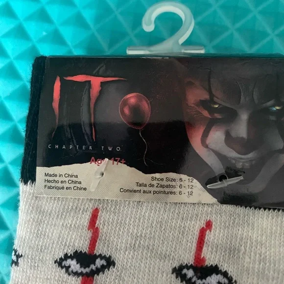 Fun Graphic Men's Socks - Red and White IT chapter two new 🆕 - Picture 2 of 4